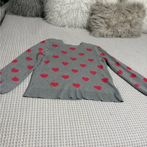 Marled Gray Sweater with Pink Heart Pattern - Picture 2 of 9